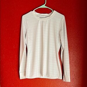 Zyia - Chill Long sleeved White T shirt Women’s Med